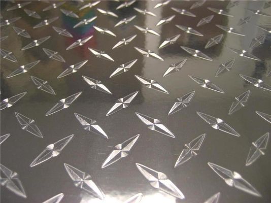 Gümüş Diamond Plate Paneller, Özelleştirilmiş Alüminyum Checker Plaka Döşeme